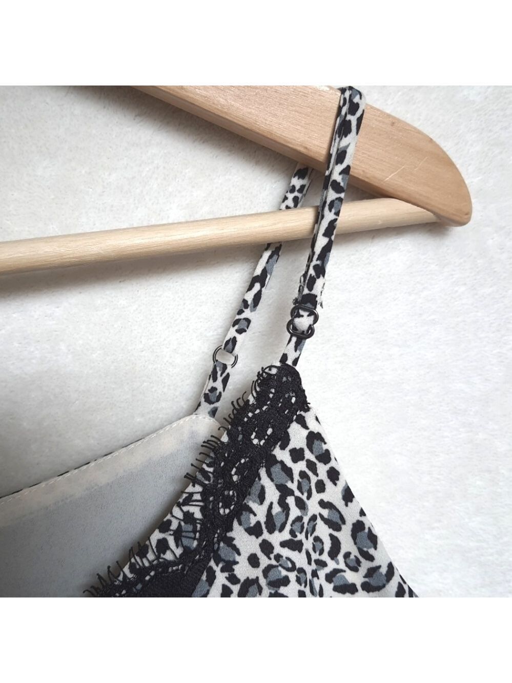 Socialite Leopard Print Spaghetti Strap Lace Trim Top in M Gray Black - Picture 12 of 14